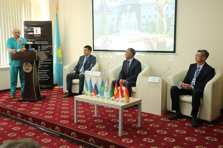 Кардиохирурги семи стран обменялись передовым опытом в Таразе Кардиохирурги семи стран обменялись передовым опытом в Таразе