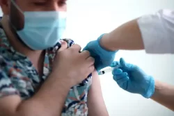 В Жамбылской области продолжается вакцинация против коронавируса
