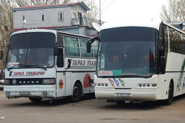 Городские власти будут ликвидировать незаконные стихийные автостоянки в Таразе