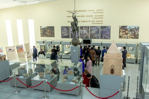 Жамбылцам представили выставку трудов Ходжи Ахмеда Яссауи