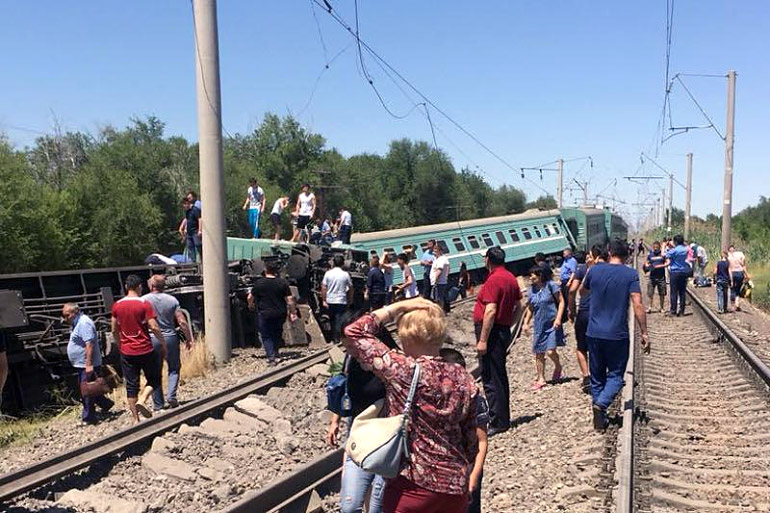 Пассажирский поезд сошёл с рельсов в 50 километрах от Шу Жамбылской области