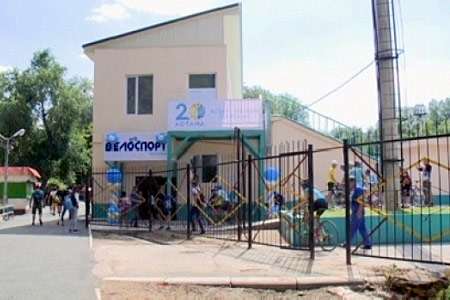 160 миллионов тенге затратили на строительство велосипедной базы в Таразе 160 миллионов тенге затратили на строительство велосипедной базы в Таразе
