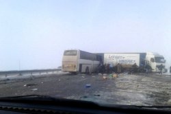 7 человек пострадали в ДТП с автобусом и грузовиком на трассе Западная Европа-Западный Китай