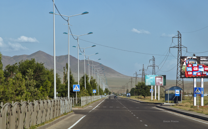 Тараз. На выезде из города...