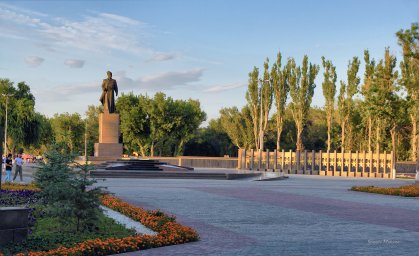 Тараз. Парк "Женис"  ( Парк Победы )