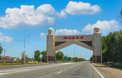 #Тараз.  Арка на въезде в город "Восточные ворота"