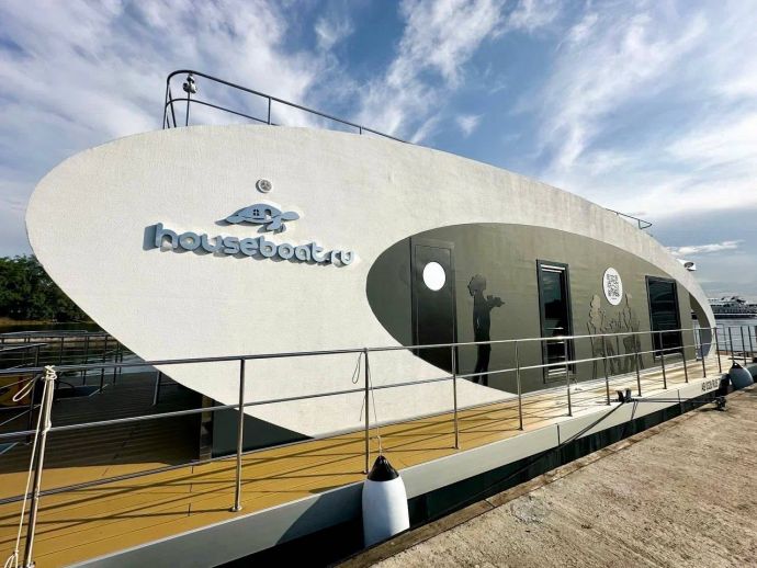 Свыше двухсот плавучих домов в Москве и области: городская жизнь приобретает водное измерение