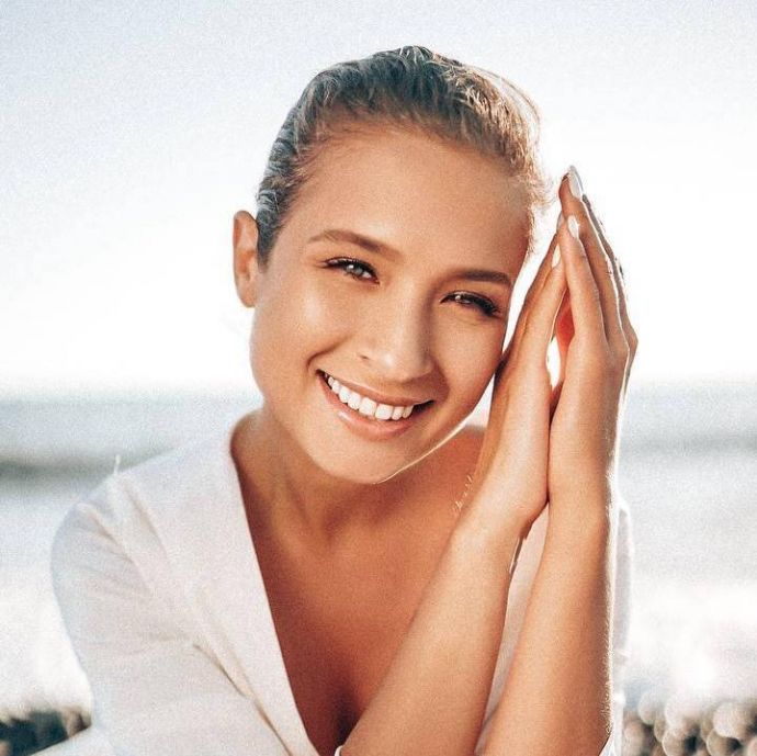 Московская певица Tolana раскрывает секрет счастливой любви в новом гимне