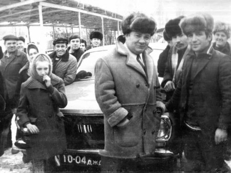 Советский актер Евгений Леонов в Джамбуле зимой 1970 года. Фото из семейного архива жительницы Тараза Кульбаран-Хадиши Султановой с сайта bnews.kz