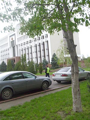 Работник УДП около Облакимата Работник УДП около Облакимата