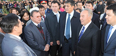 Нурсултан Назарбаев на встрече с интеллигенцией в городе Таразе
