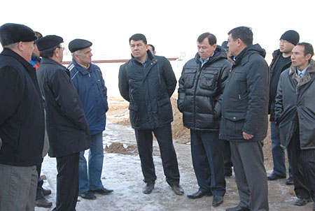Аким Бозумбаев в поездке по регионам
