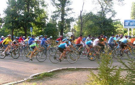 Велопробег чиновников по Таразу